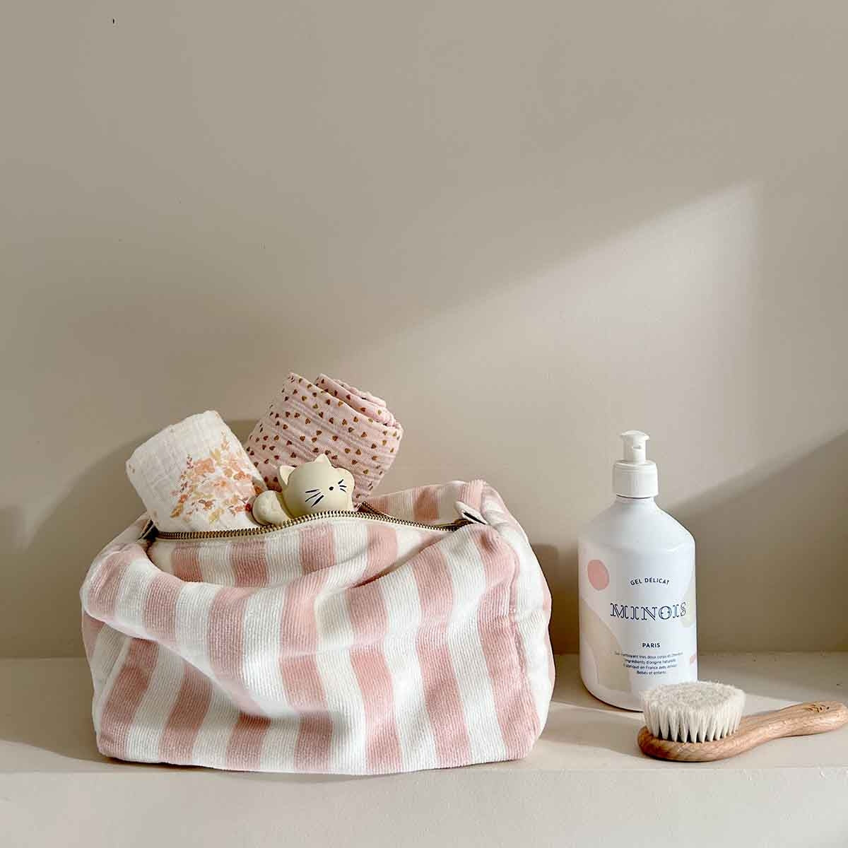 Photo de 1trousse de toilette vic rayures light pink par Les Biscottes