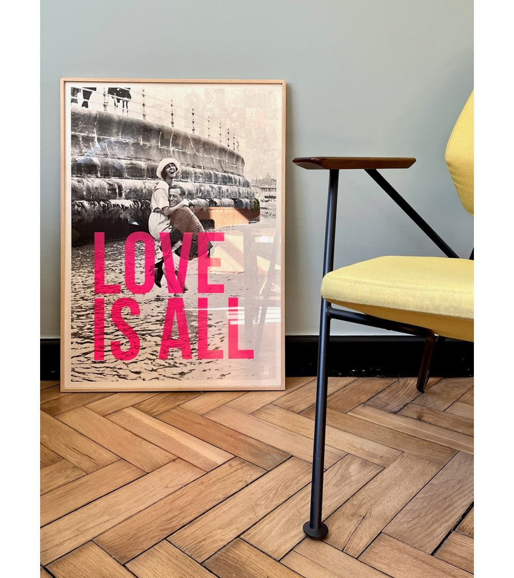 Maxi Affiche Love Is All - Carte Kencre