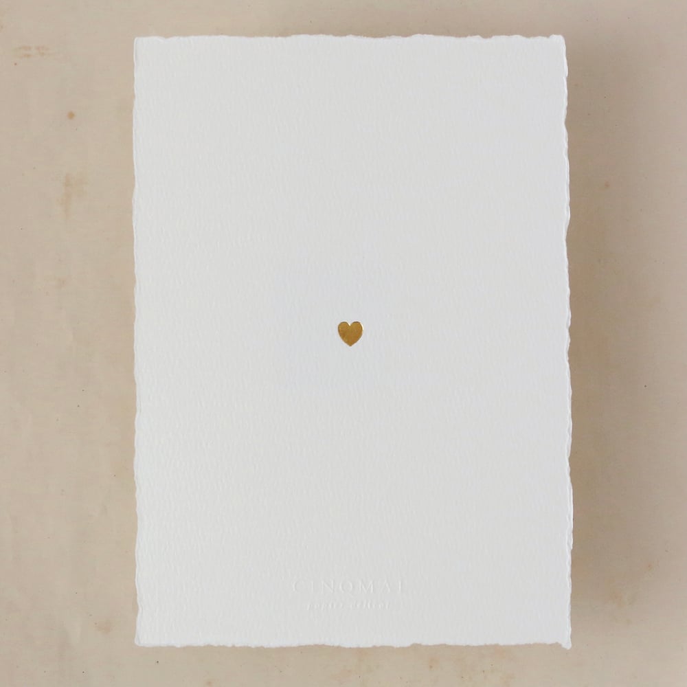 Photo de affiche coeur dore cinq mai par Les Biscottes