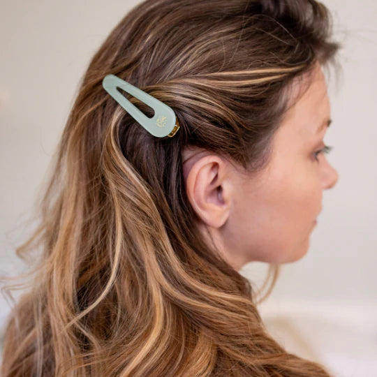 Photo de bachca barrettes cheveux vert d eau 4_png par Les Biscottes