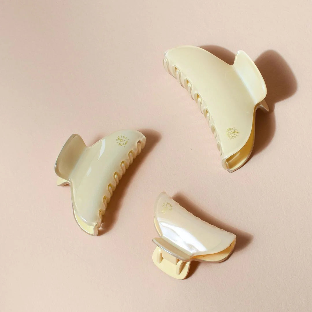 Photo de bachca grande et petite pince ivoire 1_jpg par Les Biscottes