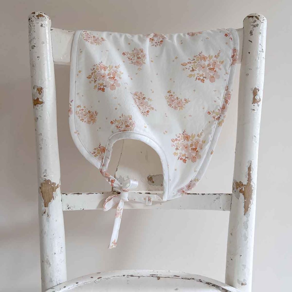 Photo de bavoir anna imprime bouquet rose in april2 par Les Biscottes