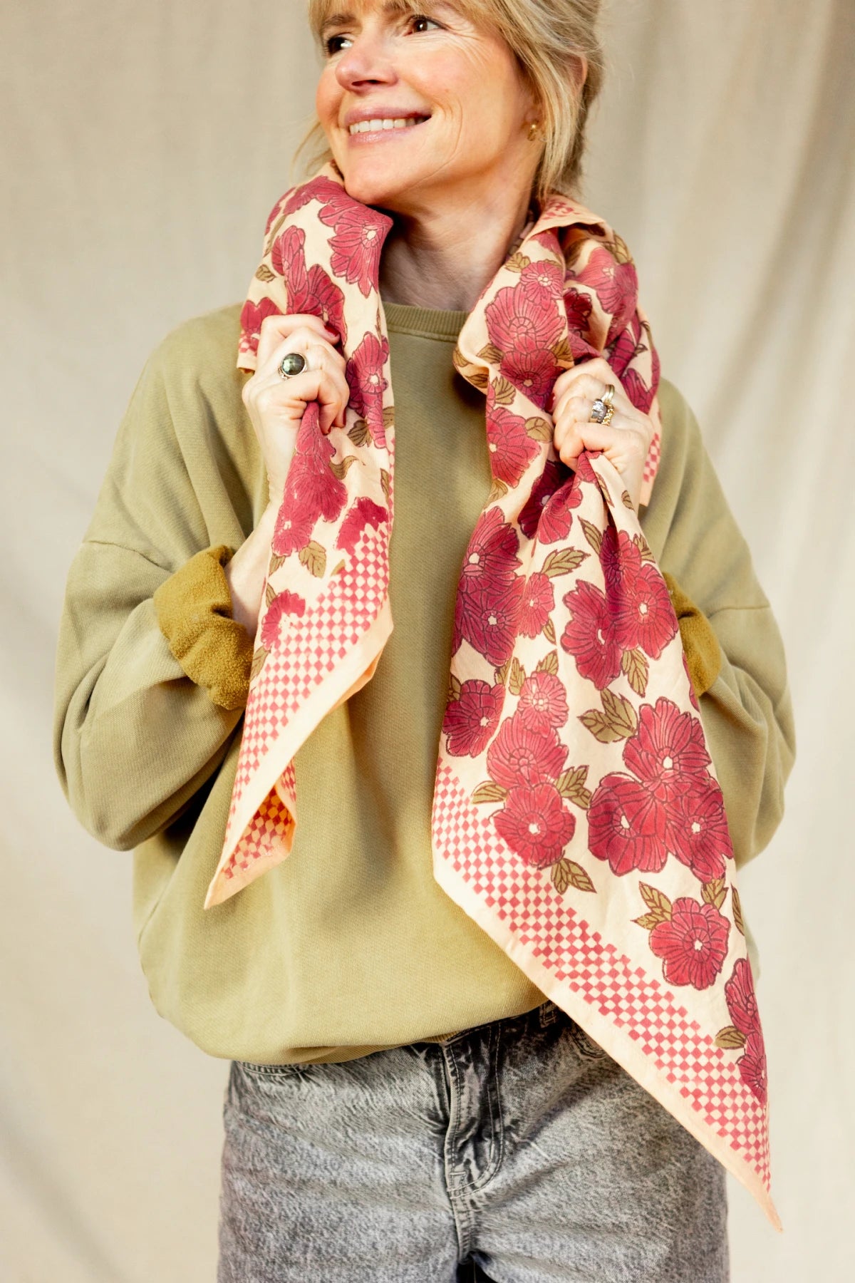 Photo de big foulard latika bloom4 par Les Biscottes