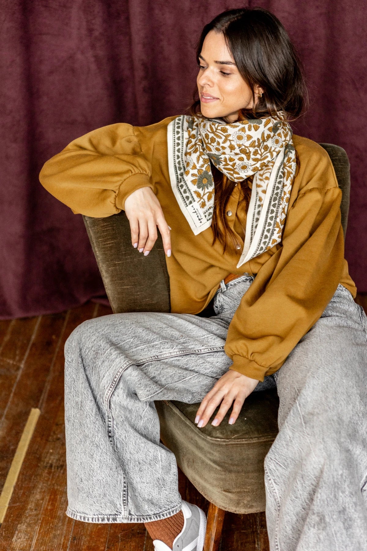 Photo de big foulard latika coeur macadamia apaches 2 par Les Biscottes