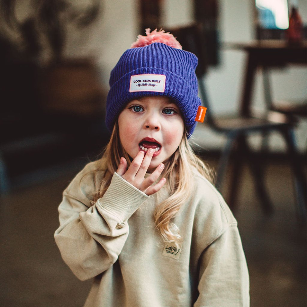 Photo de bonnet color block acai hello hossy 1 par Les Biscottes