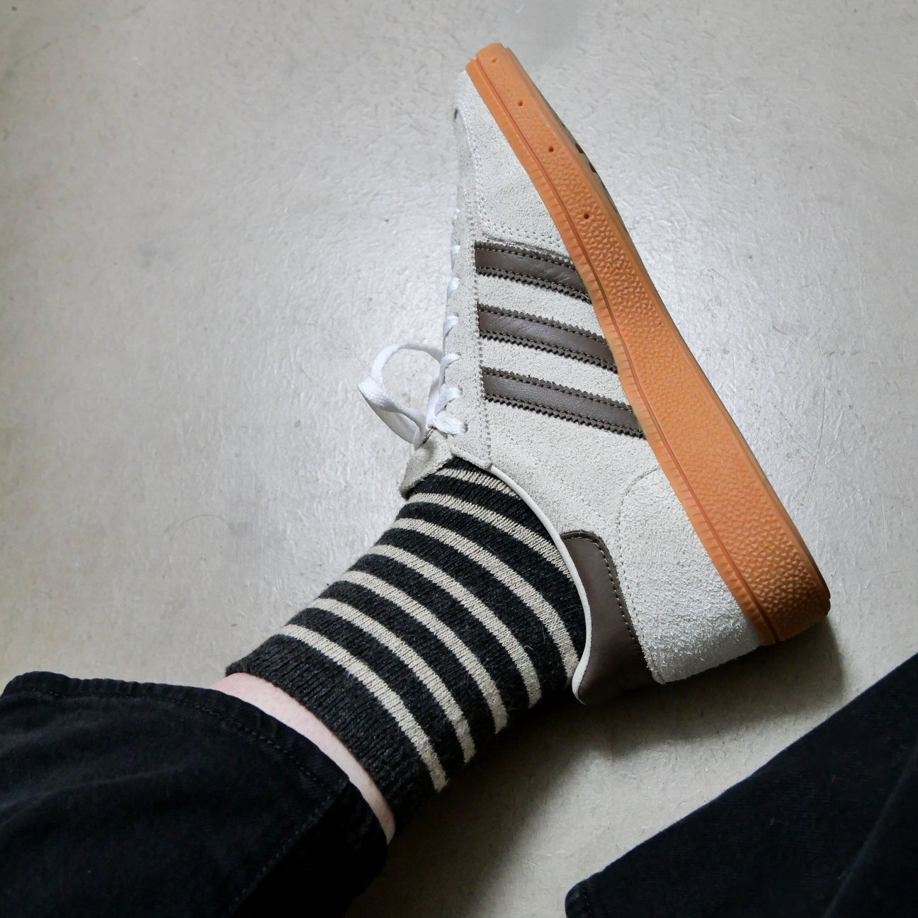 Photo de chaussettes mariniere noir blanc gentil coquelicot 3 par Les Biscottes