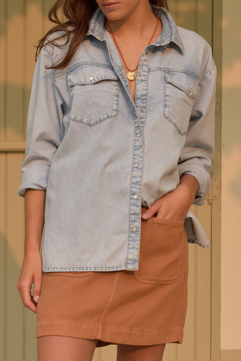 Photo de chemise jade bleach marlot 1 par Les Biscottes