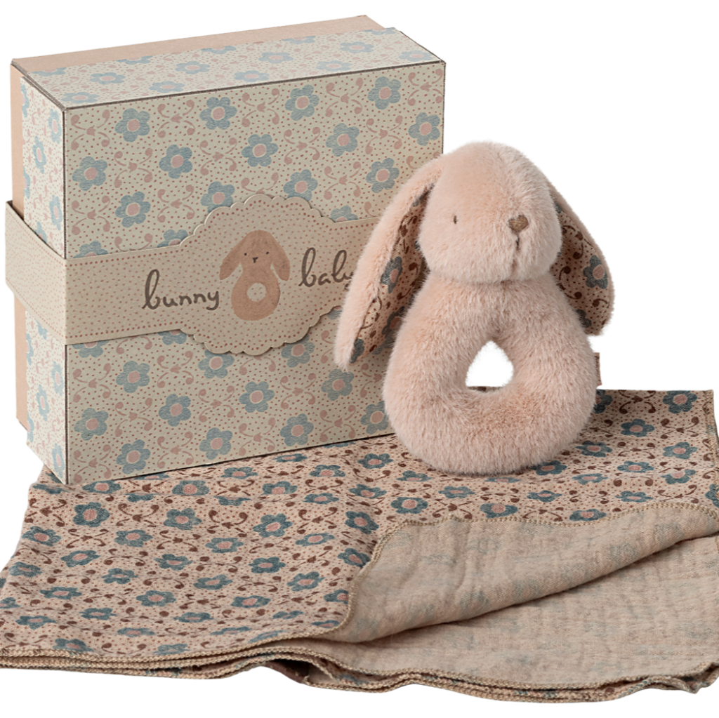 Photo de coffret lapin rose maileg 1 par Les Biscottes