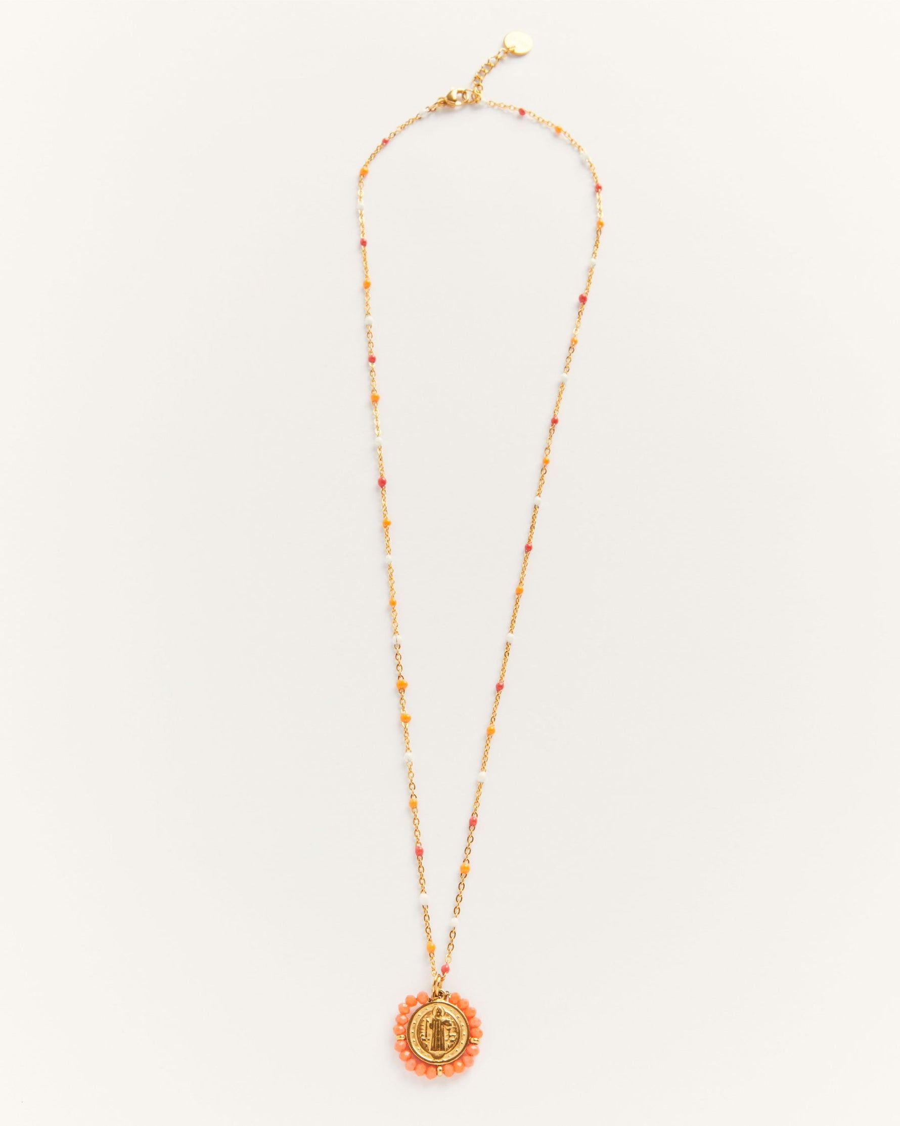 Photo de collier vanille fraise palas 3 par Les Biscottes