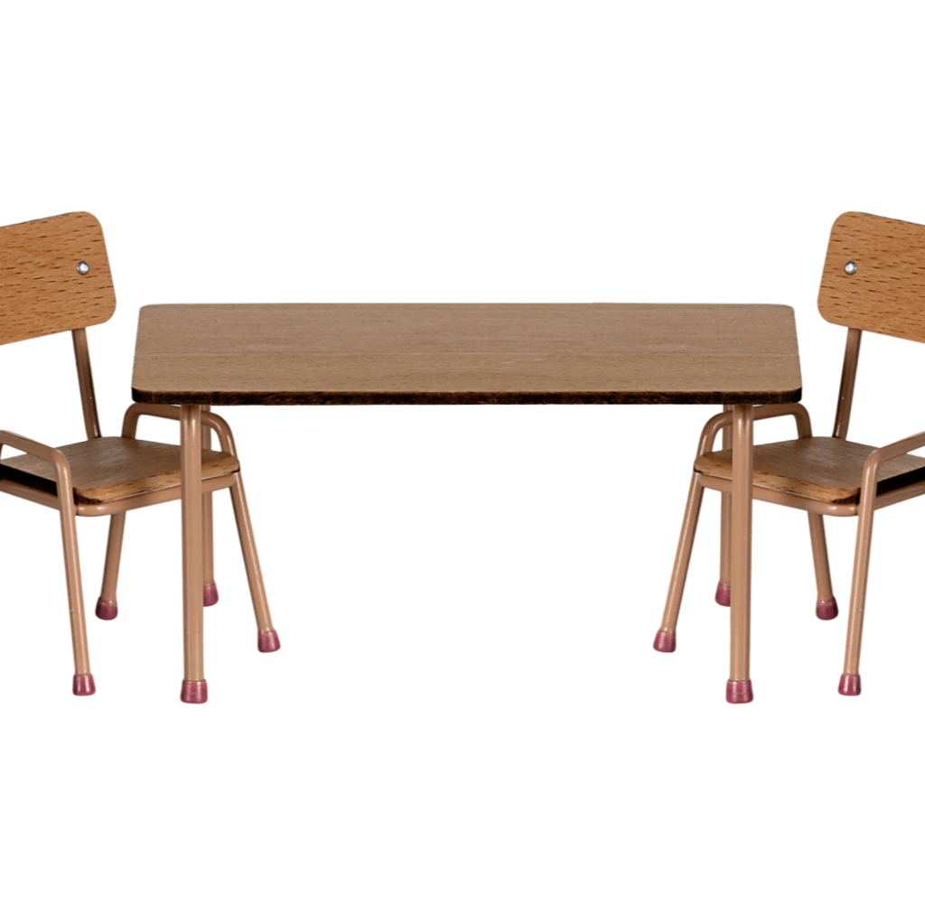 Photo de ensemble table et chaises rose maileg 1 par Les Biscottes