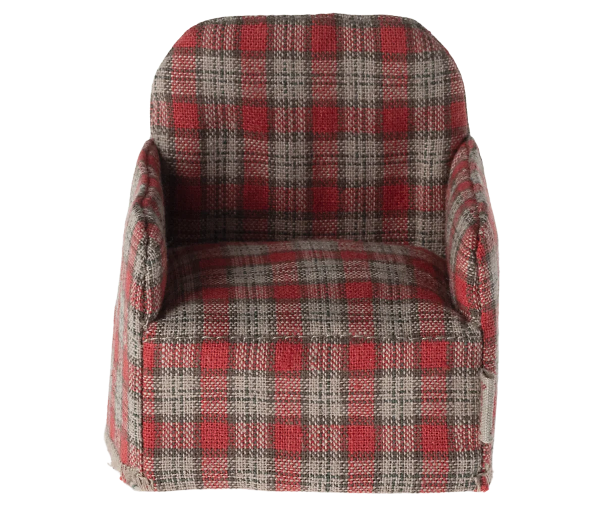 Photo de fauteuil vichy rouge maileg 2 par Les Biscottes