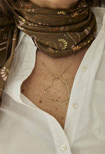 Photo de foulard cachemire olive gabrielle paris 2 par Les Biscottes