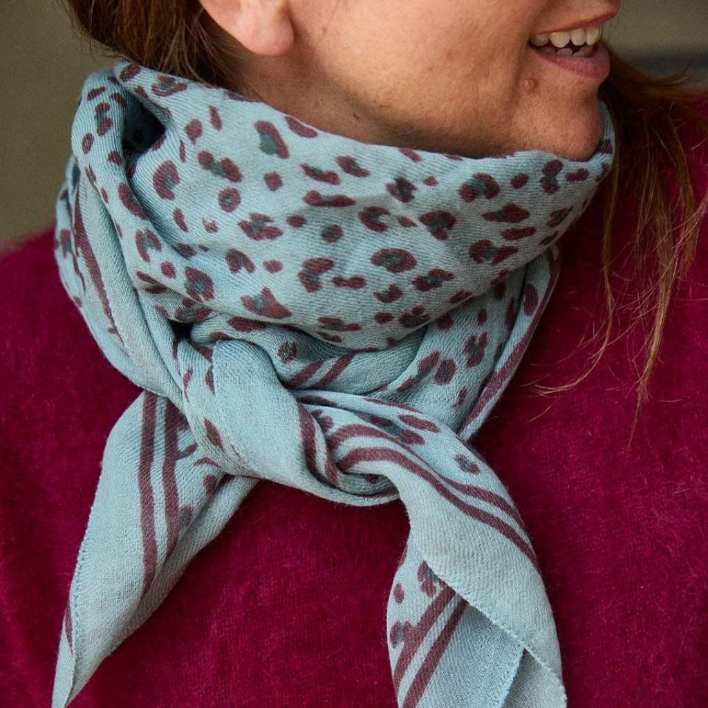 Foulard Laine Léopard Acier - Gabrielle Paris