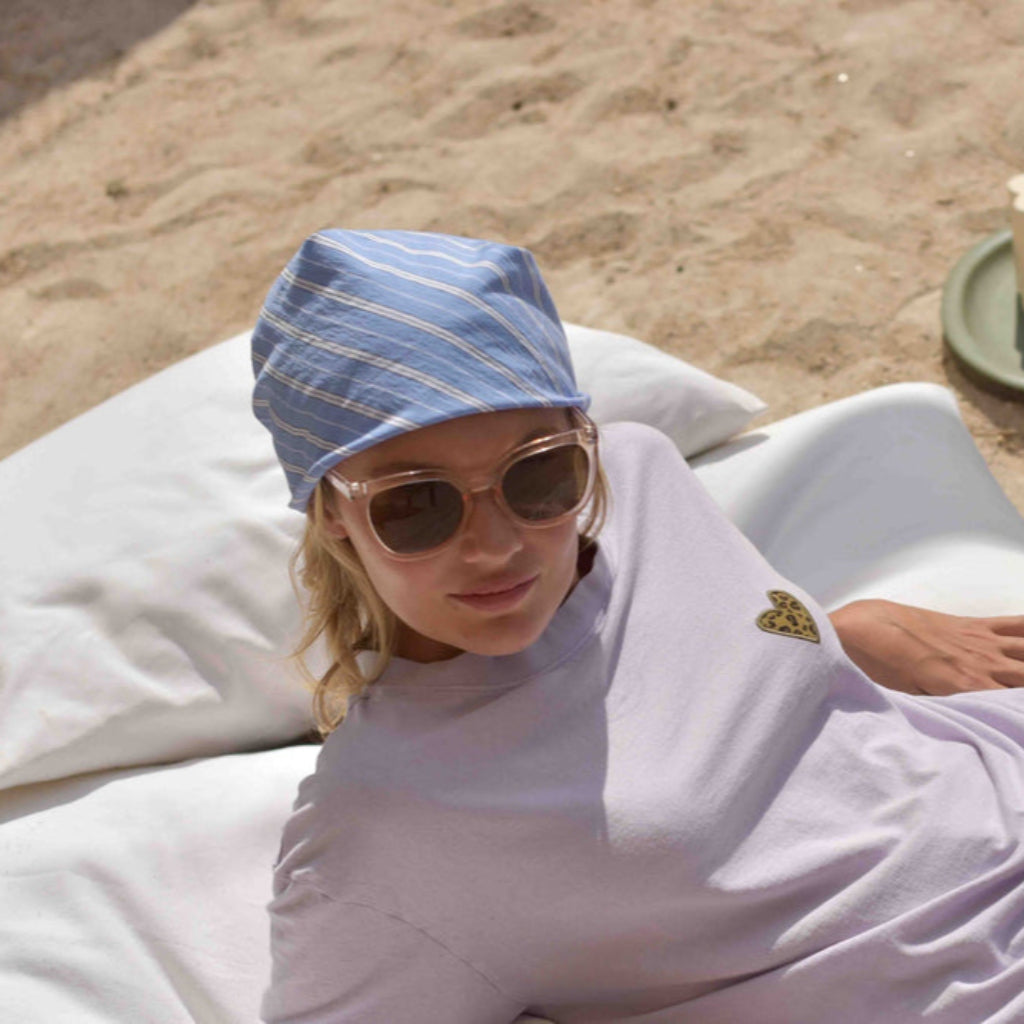 Photo de foulard kate raye bleu marlot paris par Les Biscottes