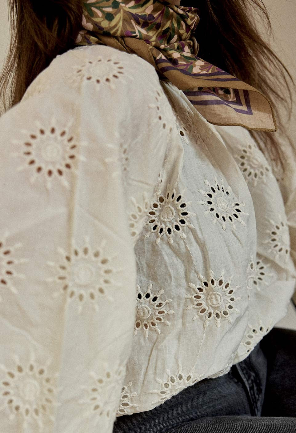 Photo de foulard songe violet gabrielle paris 2 par Les Biscottes