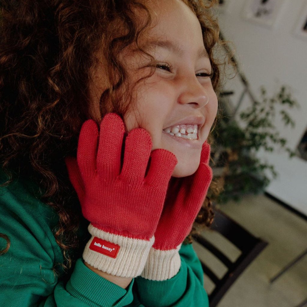 Photo de gants handy framboise hello hossy 1 par Les Biscottes