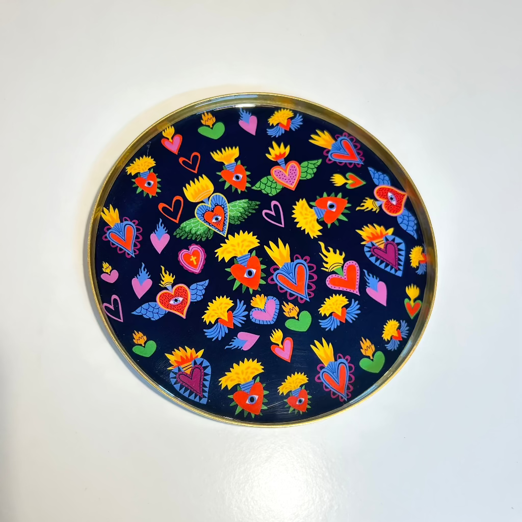 grand plateau rond porte bonheur cabinet mode therapie 1 par Les Biscottes