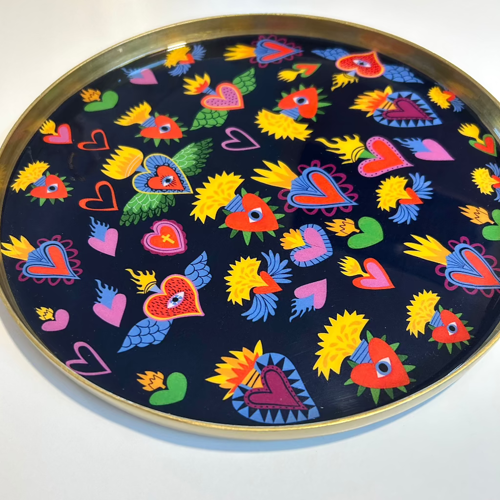 grand plateau rond porte bonheur cabinet mode therapie 2 par Les Biscottes