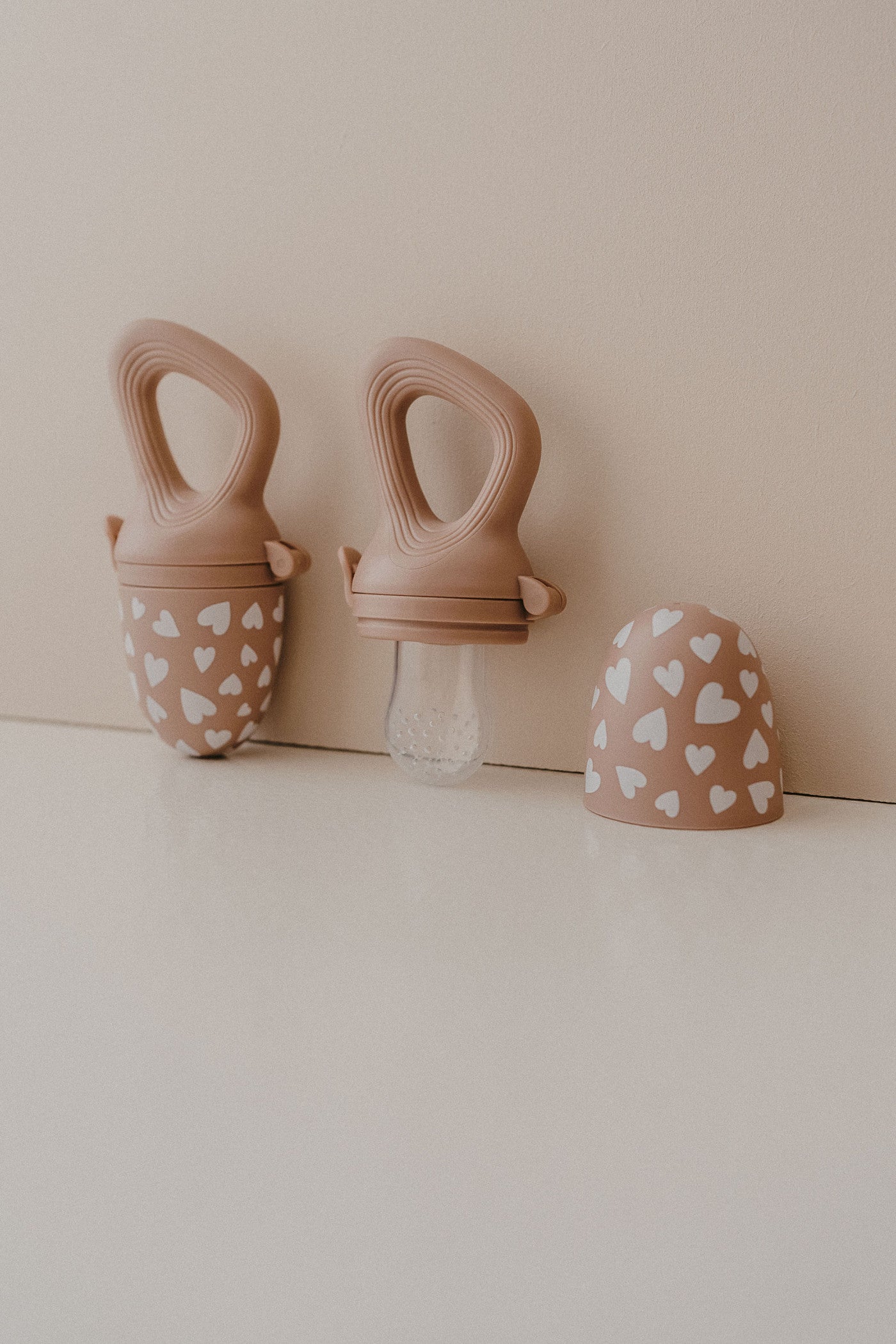 Grignoteuse Cœurs Taupe - Zakuw