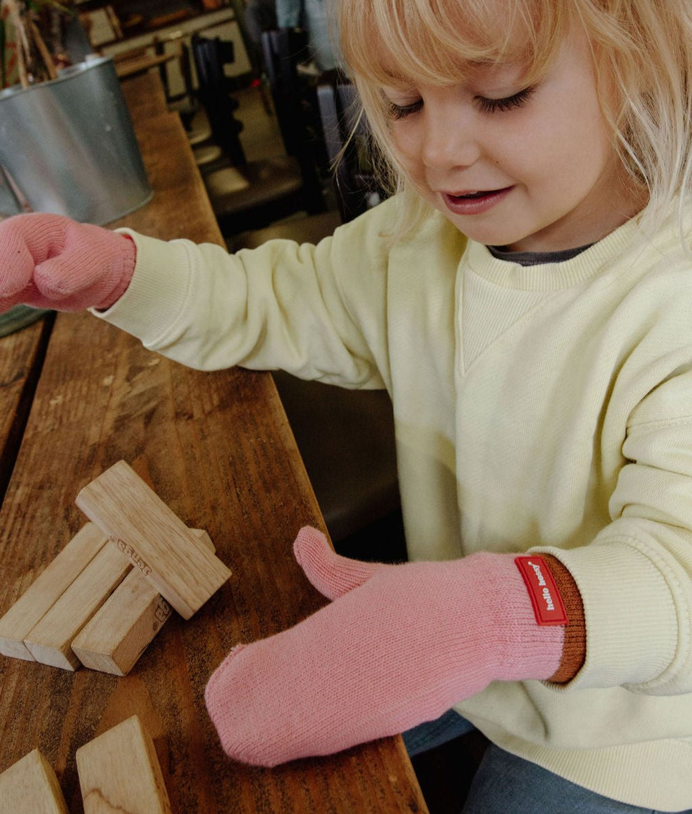 Photo de moufles hotty pink hello hossy 2 par Les Biscottes