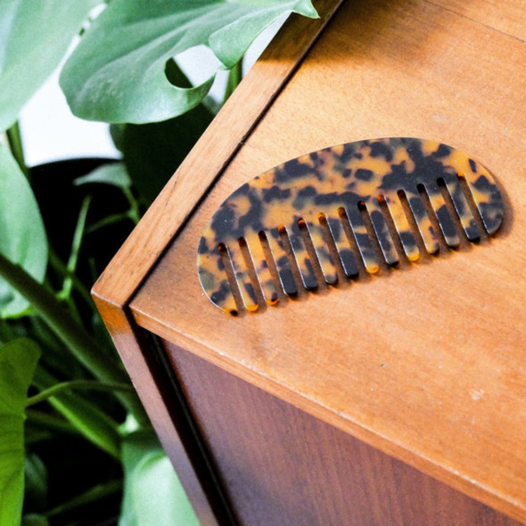 Photo de peigne nacre arrondi gentil coquelicot 1 par Les Biscottes