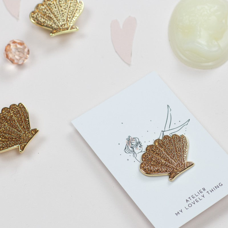 Pin's Coquillage Doré Pailleté - My Lovely Thing