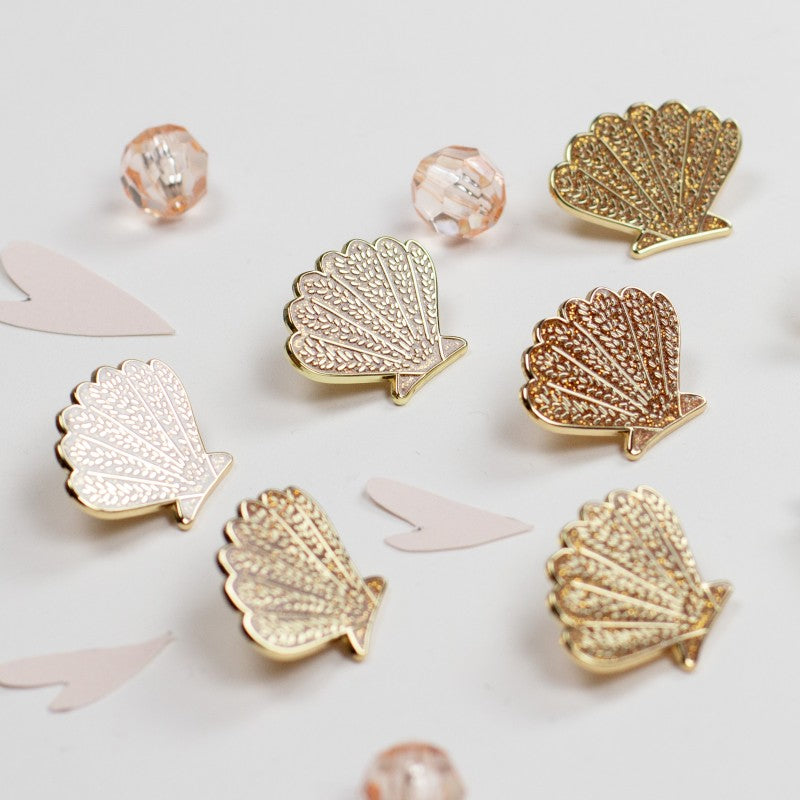 Pin's Coquillage Doré Pailleté - My Lovely Thing
