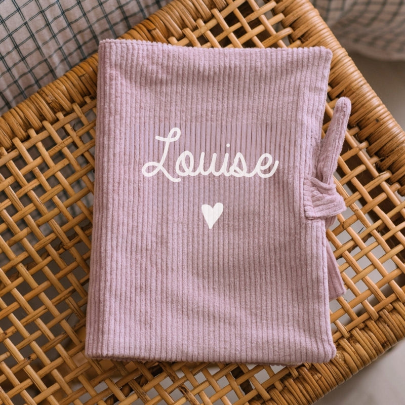 Protège Carnet de Santé Personnalisable Velours Côtelé Lila - Oh La La Paris