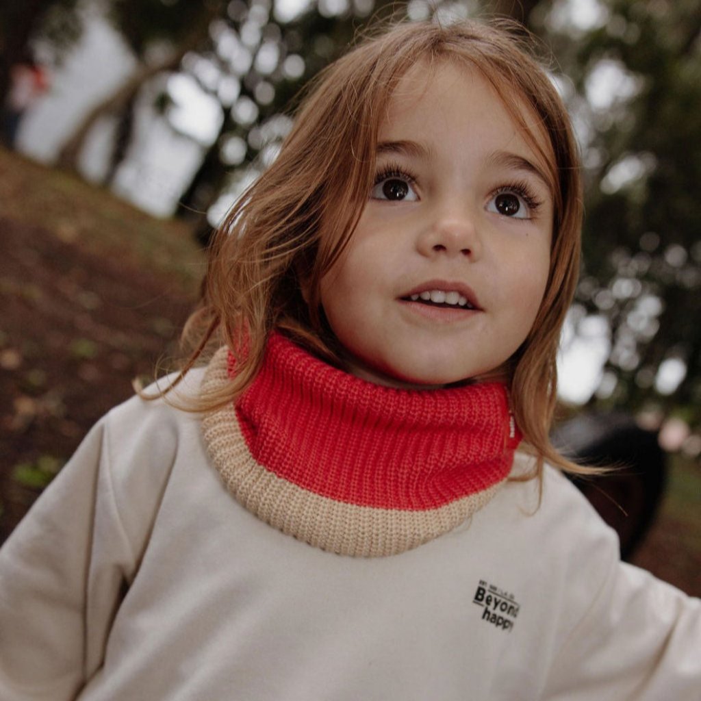 Photo de snood cocoon framboise hello hossy 1 par Les Biscottes