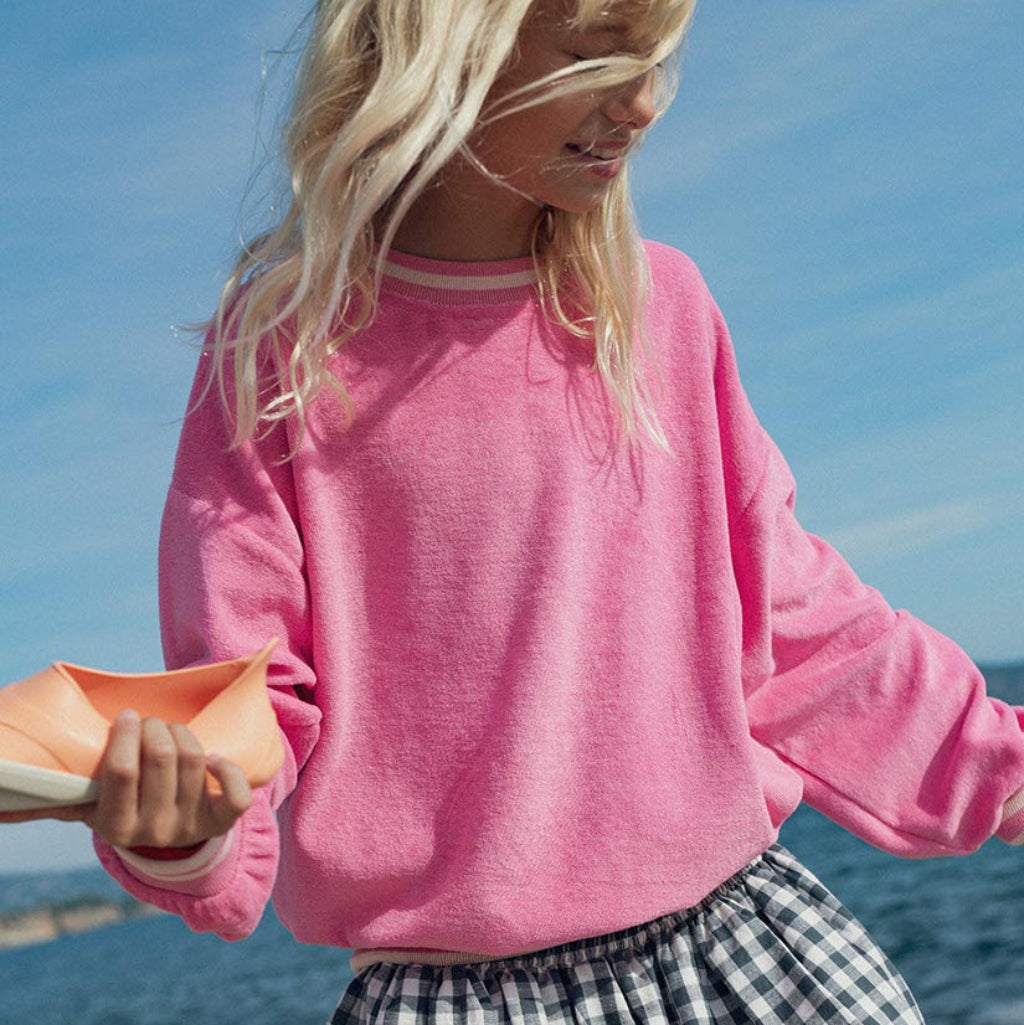 Photo de sweat maxime rose bonbon marlot 1 par Les Biscottes