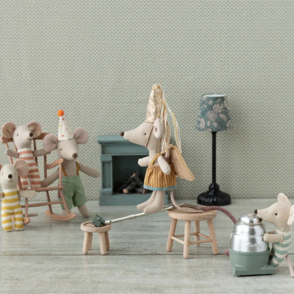 Photo de tenue de fee dans sa valisette petite soeur maileg 3 par Les Biscottes