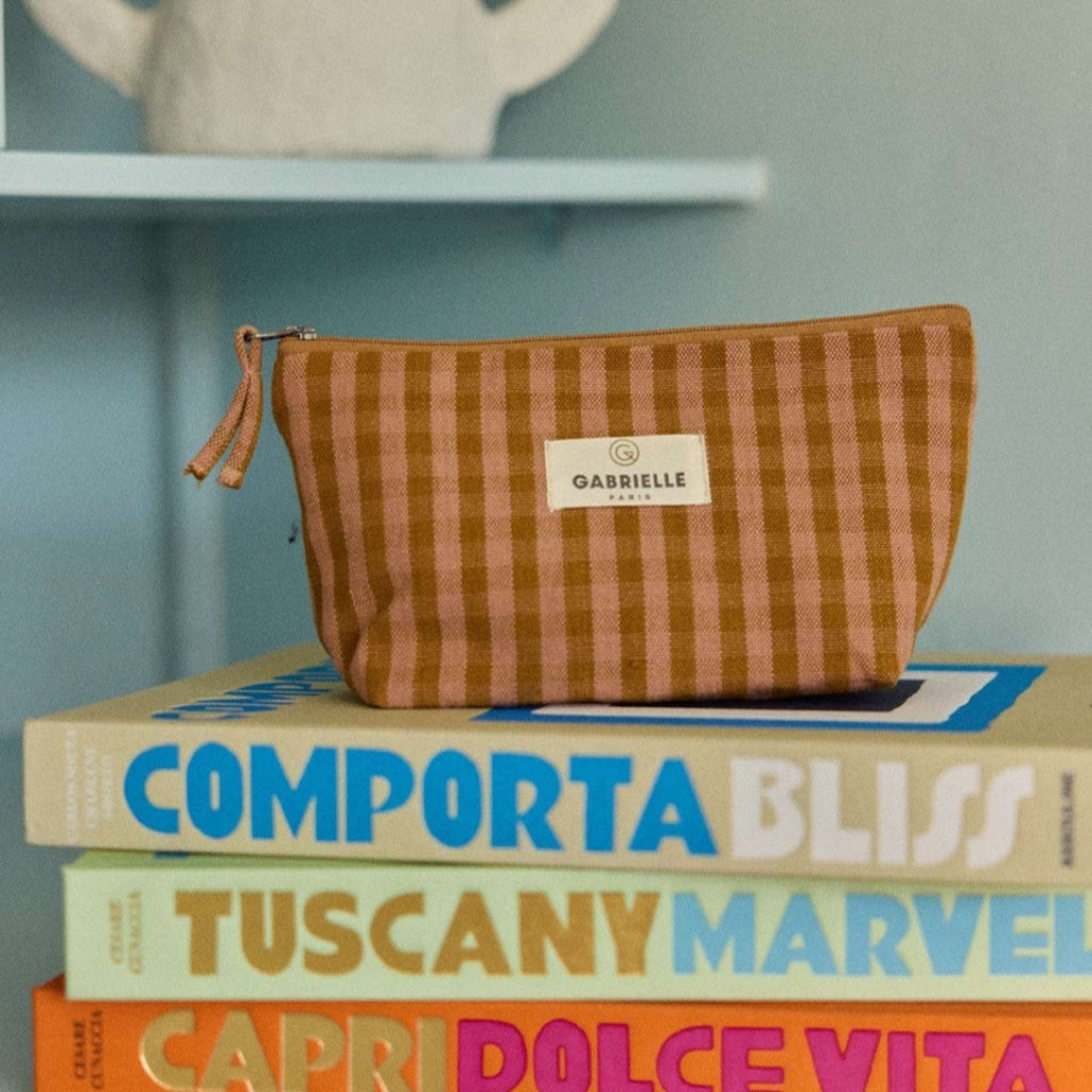 Photo de trousse de beaute en coton vichy glaise gabrielle 1 par Les Biscottes