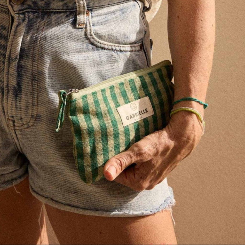 Photo de trousse de beaute vichy menthe gabrielle 1 par Les Biscottes