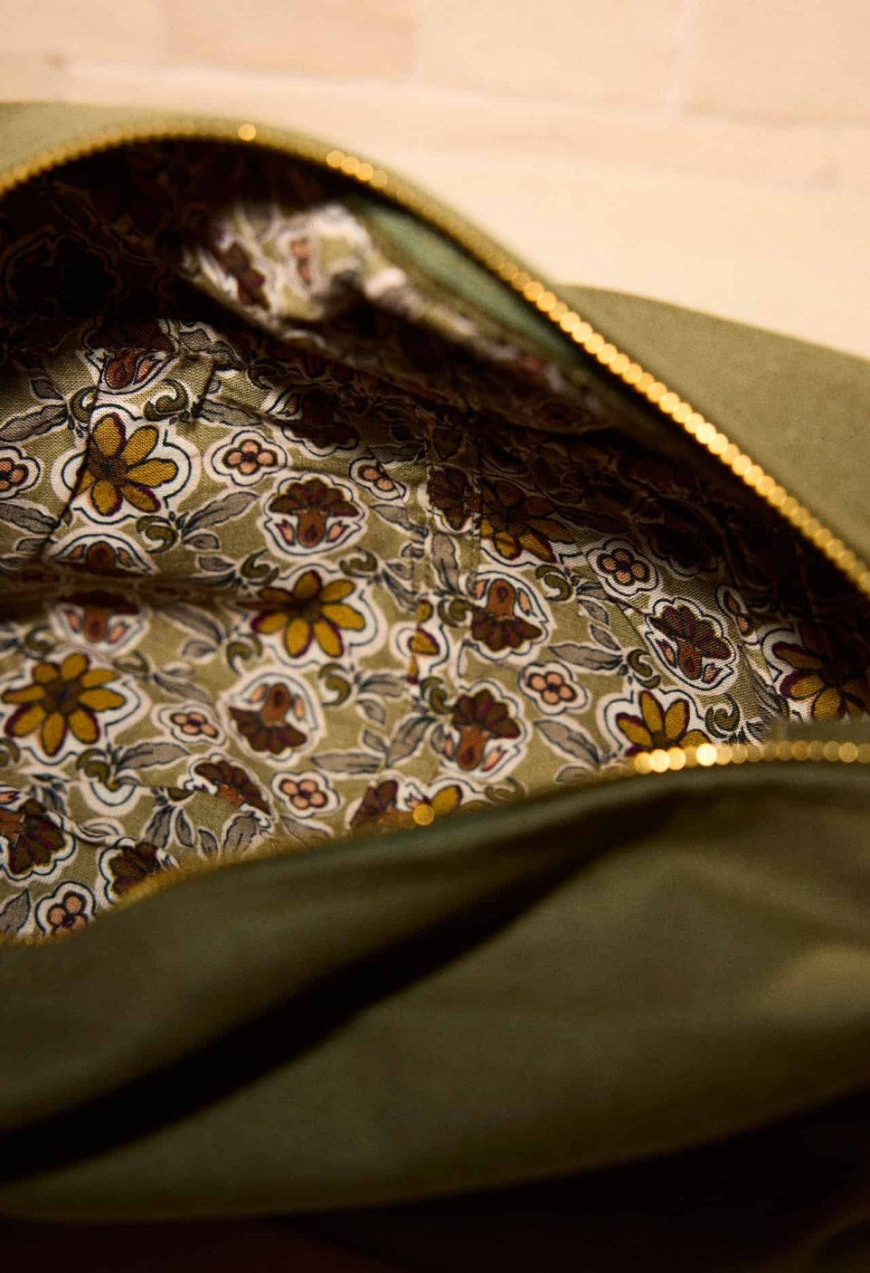 Trousse de Toilette Kaki Brodé - Gabrielle Paris