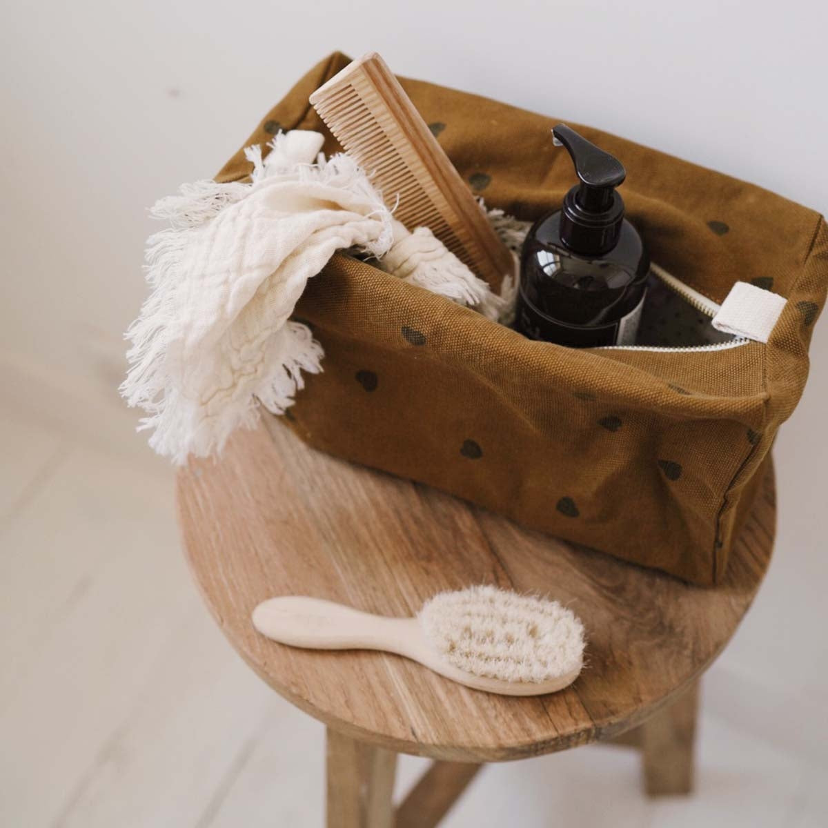 Photo de trousse de toilette vic imprime coeur cumin rose in april 2 par Les Biscottes