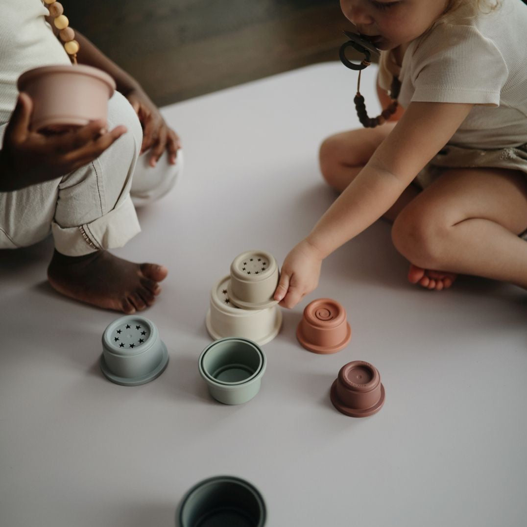 Photo de mushie goblets empilables par Les Biscottes