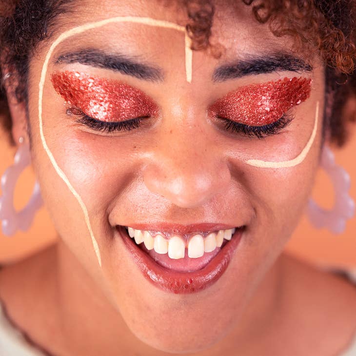 Photo de paillettes rouge sisi la paillette14 par Les Biscottes