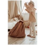 Photo de tapis sac rangement brown play go par Les Biscottes